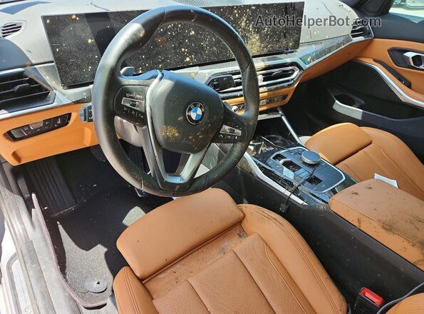 3MW69FF01R8E82228 2024 BMW 3 SERIES Silver Widok deski rozdzielczej