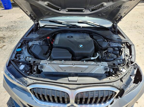3MW69FF01R8E82228 2024 BMW 3 SERIES Silver Widok wnętrza z tyłu