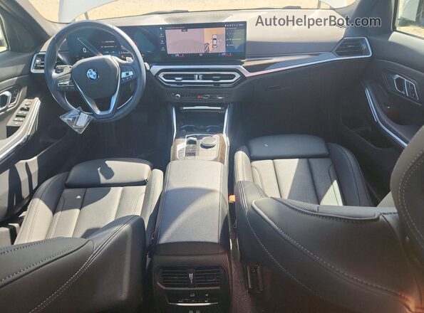 3MW69FF07P8D28832 2023 BMW 3 SERIES White Dashboard view