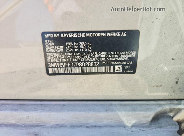 3MW69FF07P8D28832 2023 BMW 3 SERIES White Engine compartment view