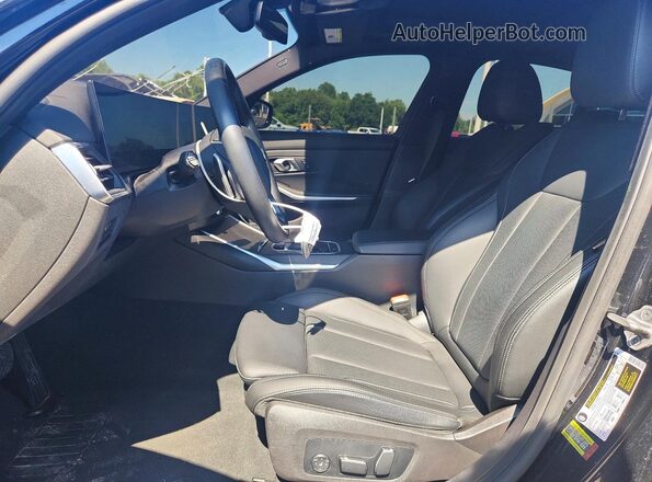 3MW69FF09R8E87323 2024 BMW 3 SERIES Black Widok wnętrza z przodu