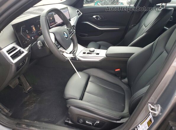 3MW89CW06S8F16709 2025 BMW 3 SERIES Gray Вид салону спереду