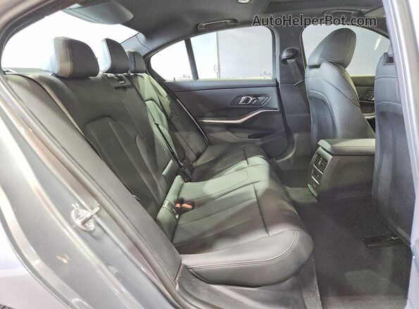 3MW89CW08T8G06851 2026 BMW 3 SERIES Gray უკანა სავარძლების ხედი
