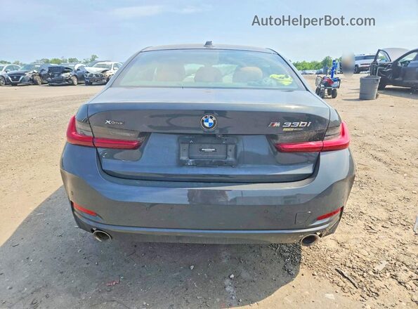 3MW89FF03P8C97040 2023 BMW 3 SERIES Gray Widok z tyłu