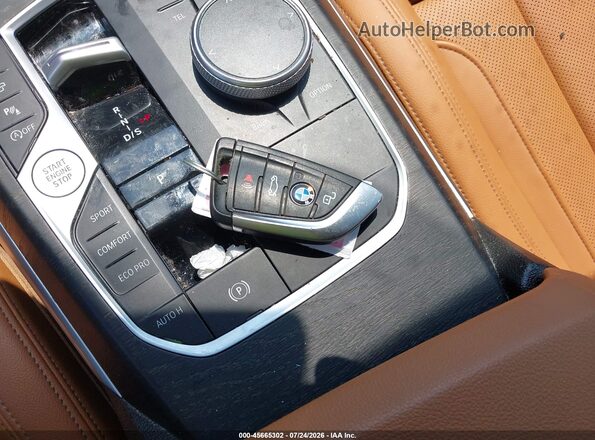 3MW89FF04R8E04261 2024 BMW 3 SERIES Gray Dashboard view