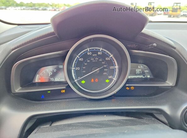 3MYDLBJV2LY716702 2020 TOYOTA YARIS Red Вид щитка приладів
