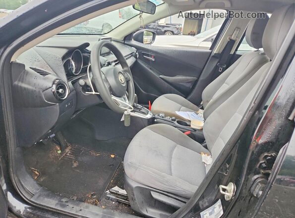 3MYDLBYV0HY172407 2017 TOYOTA YARIS Black წინა სალონის ხედი