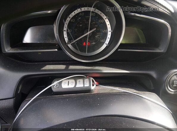 3MYDLBYV0HY194939 2017 TOYOTA YARIS IA Gray Vista del salpicadero