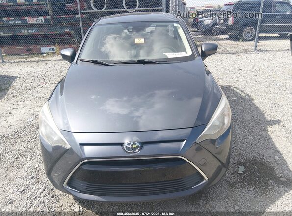 3MYDLBYV0HY194939 2017 TOYOTA YARIS IA Gray Vista del cuadro de instrumentos