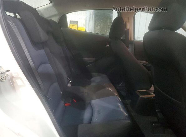 3MYDLBYV0JY311568 2018 TOYOTA YARIS White Rear seats view