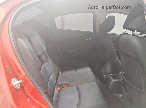 3MYDLBYV0JY323185 2018 TOYOTA YARIS Orange Vista de los asientos traseros