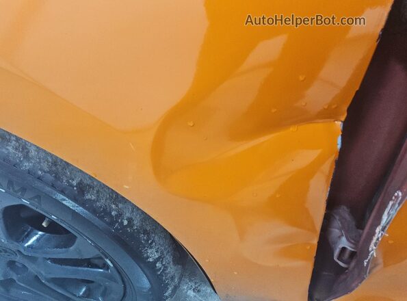 3MYDLBYV0JY323185 2018 TOYOTA YARIS Orange 