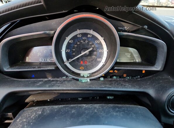 3MYDLBYV0JY329956 2018 TOYOTA YARIS Gray ხელსაწყოთა პანელის ხედი