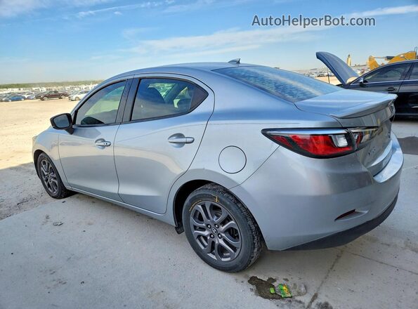 3MYDLBYV0KY508886 2019 TOYOTA YARIS Silver Հետևի ձախ