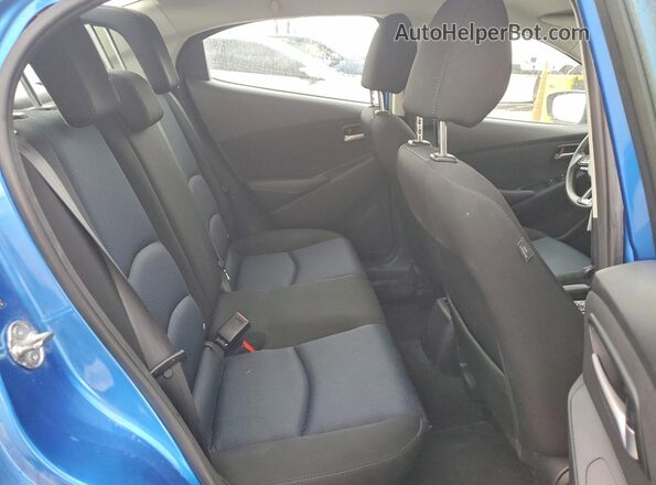 3MYDLBYV0KY509438 2019 TOYOTA YARIS Blue უკანა სავარძლების ხედი