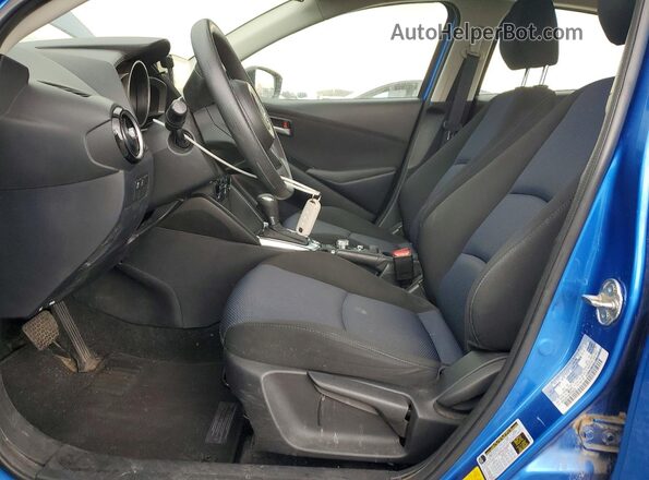 3MYDLBYV0KY509438 2019 TOYOTA YARIS Blue წინა სალონის ხედი