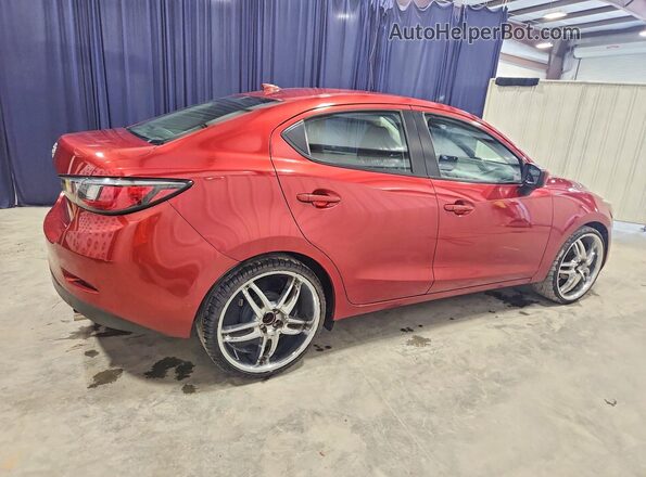 3MYDLBYV0KY521492 2019 TOYOTA YARIS Red Հետևի աջ