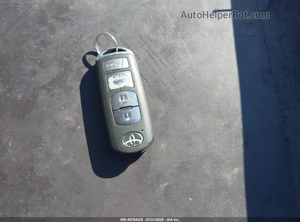 3MYDLBYV0KY521654 2019 TOYOTA YARIS Бирюзовый Вид панели приборов