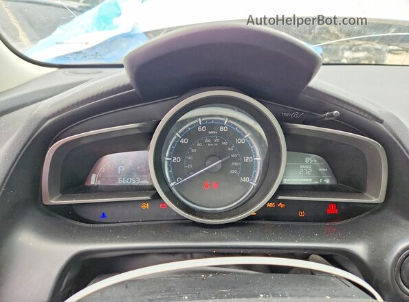 3MYDLBYV0KY528670 2019 TOYOTA YARIS Gray Սարքավորումների վահանակի տեսք