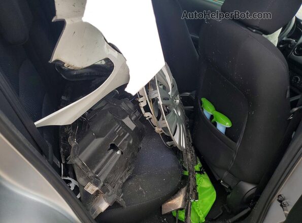 3MYDLBYV0KY528670 2019 TOYOTA YARIS Gray Հետևի նստատեղերի տեսք
