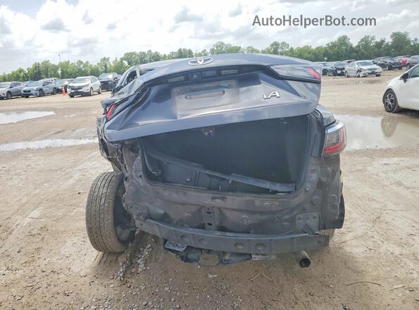3MYDLBYV1HY148388 2017 TOYOTA YARIS Blue Вид ззаду