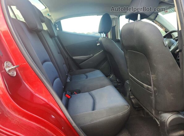3MYDLBYV1HY183691 2017 TOYOTA YARIS Red უკანა სავარძლების ხედი