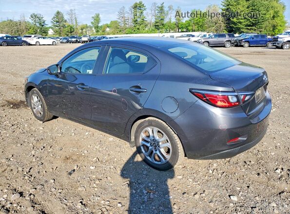 3MYDLBYV1HY193427 2017 TOYOTA YARIS Серый Задняя левая четверть