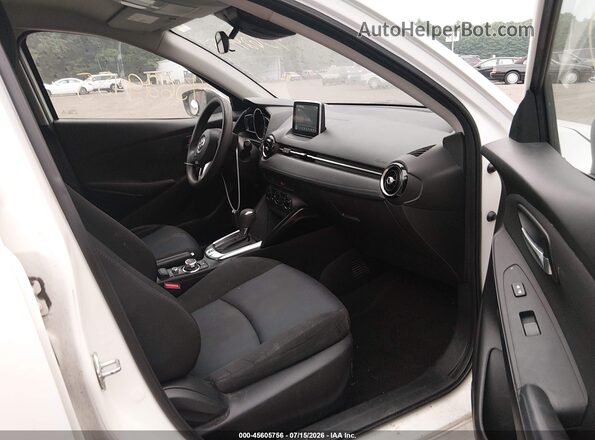3MYDLBYV1JY310865 2018 TOYOTA YARIS IA White Front interior view