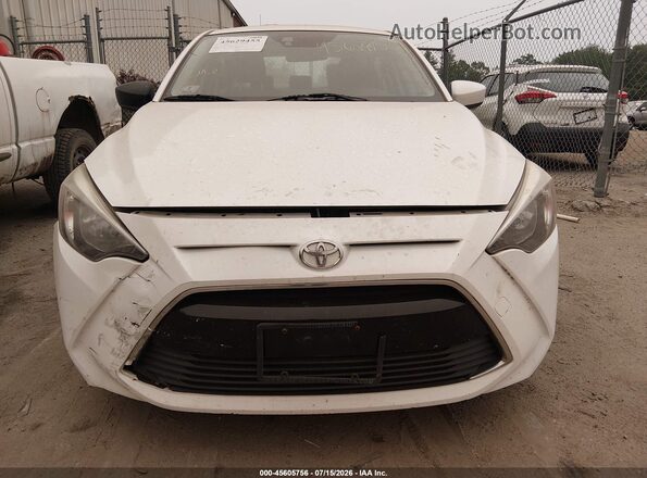 3MYDLBYV1JY310865 2018 TOYOTA YARIS IA White Instrument cluster view