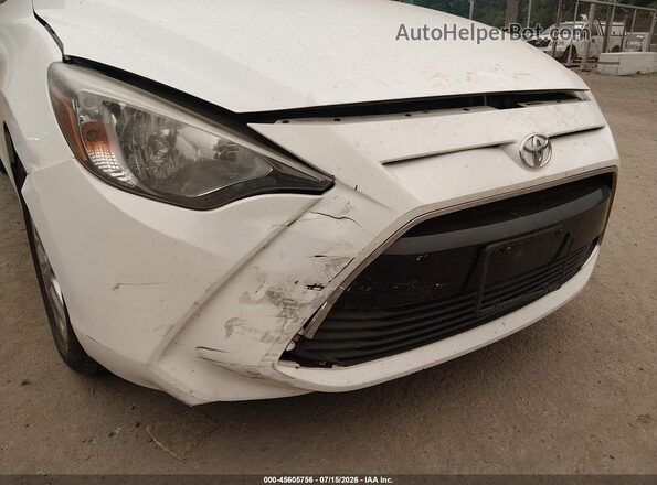 3MYDLBYV1JY310865 2018 TOYOTA YARIS IA White 