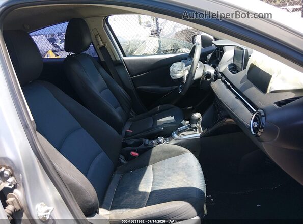 3MYDLBYV1JY321672 2018 TOYOTA YARIS IA Silver Սալոնի դիմացի տեսք