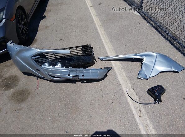 3MYDLBYV1JY321672 2018 TOYOTA YARIS IA Silver Սարքավորումների վահանակի տեսք