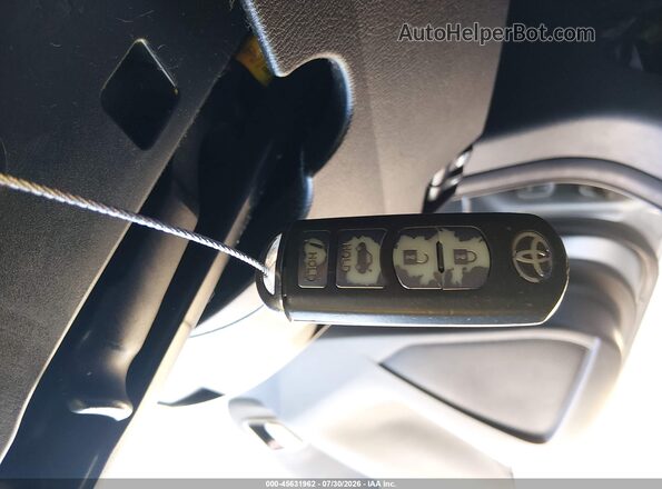 3MYDLBYV1JY321672 2018 TOYOTA YARIS IA Silver Առջևի վահանակի տեսք