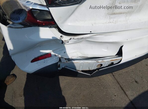 3MYDLBYV1JY329304 2018 TOYOTA YARIS IA White Front view