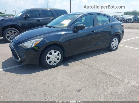 3MYDLBYV1KY519959 2019 TOYOTA YARIS Black Przód lewy