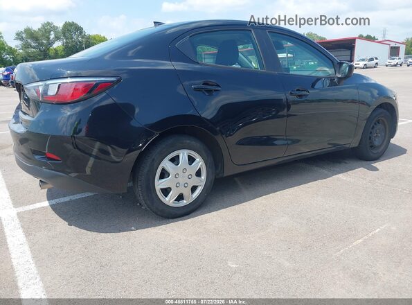 3MYDLBYV1KY519959 2019 TOYOTA YARIS Black Tył prawy