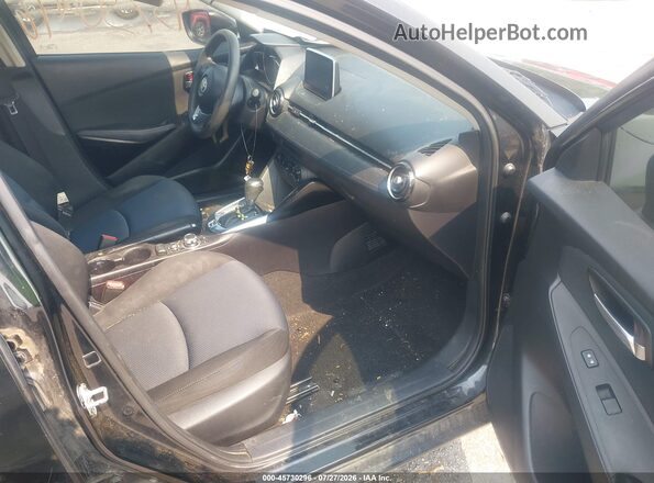 3MYDLBYV2HY156113 2017 TOYOTA YARIS IA Black Սալոնի դիմացի տեսք
