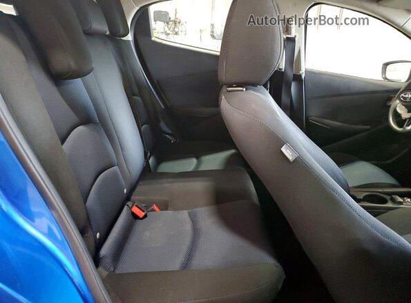 3MYDLBYV2HY158783 2017 TOYOTA YARIS Blue უკანა სავარძლების ხედი