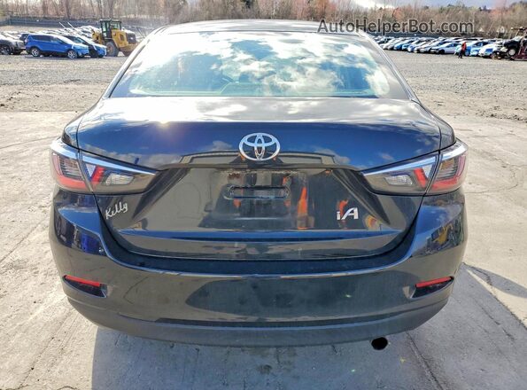 3MYDLBYV2JY324547 2018 TOYOTA YARIS Black Вид ззаду