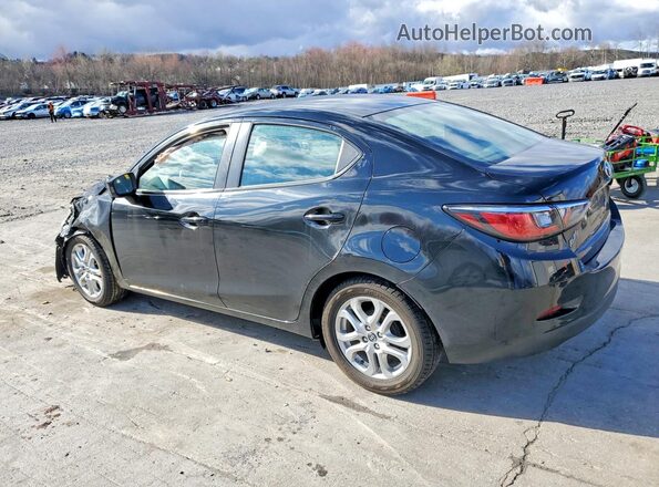 3MYDLBYV2JY324547 2018 TOYOTA YARIS Black Задня ліва чверть