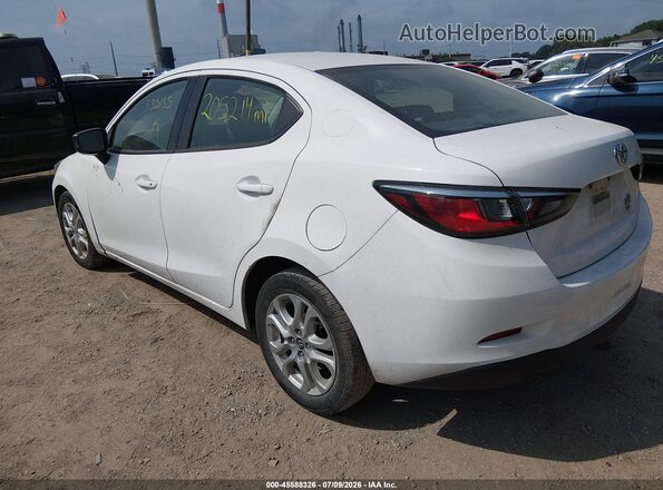 3MYDLBYV2JY330185 2018 TOYOTA YARIS IA White Հետևի ձախ