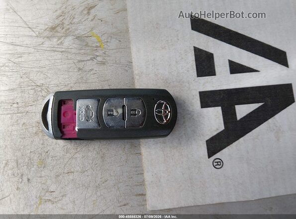 3MYDLBYV2JY330185 2018 TOYOTA YARIS IA White Առջևի վահանակի տեսք