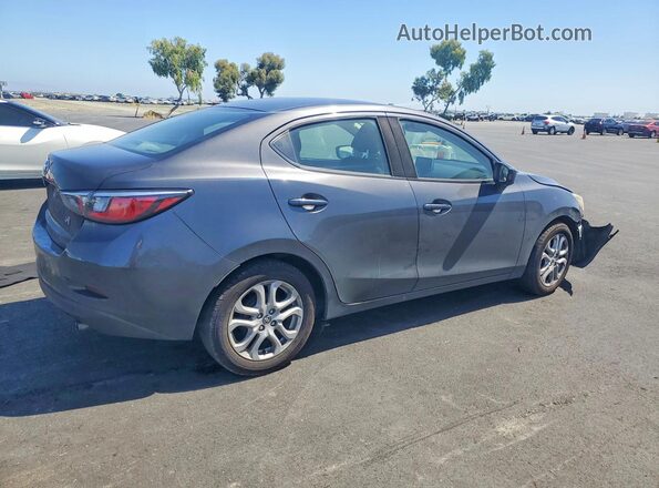 3MYDLBYV3HY155407 2017 TOYOTA YARIS Charcoal Tył prawy