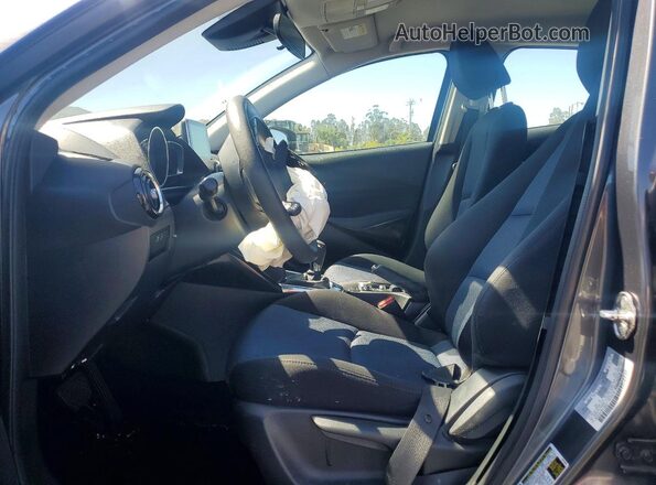 3MYDLBYV3HY155407 2017 TOYOTA YARIS Charcoal Widok wnętrza z przodu