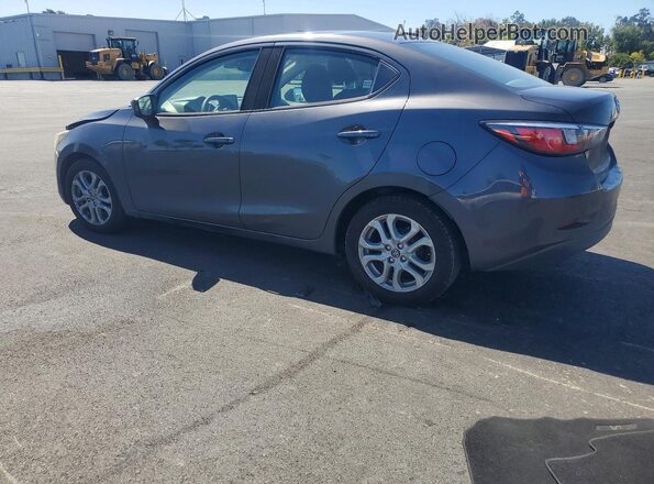 3MYDLBYV3HY155407 2017 TOYOTA YARIS Charcoal Tył lewy