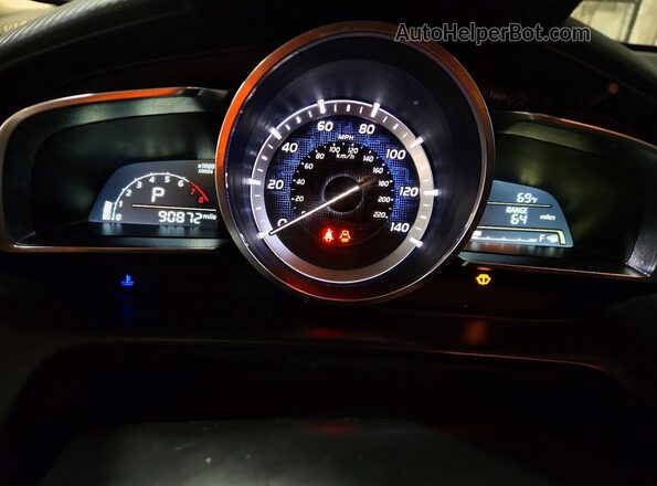 3MYDLBYV3HY157285 2017 TOYOTA YARIS Синий Вид щитка приборов