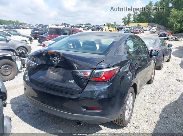 3MYDLBYV3HY165497 2017 TOYOTA YARIS IA Black Հետևի աջ