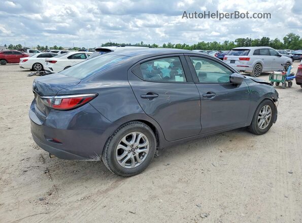 3MYDLBYV3HY170120 2017 TOYOTA YARIS Gray Tył prawy