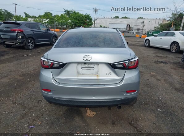 3MYDLBYV3HY172272 2017 TOYOTA YARIS IA Silver 