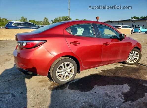 3MYDLBYV3HY182025 2017 TOYOTA YARIS Red Rear right